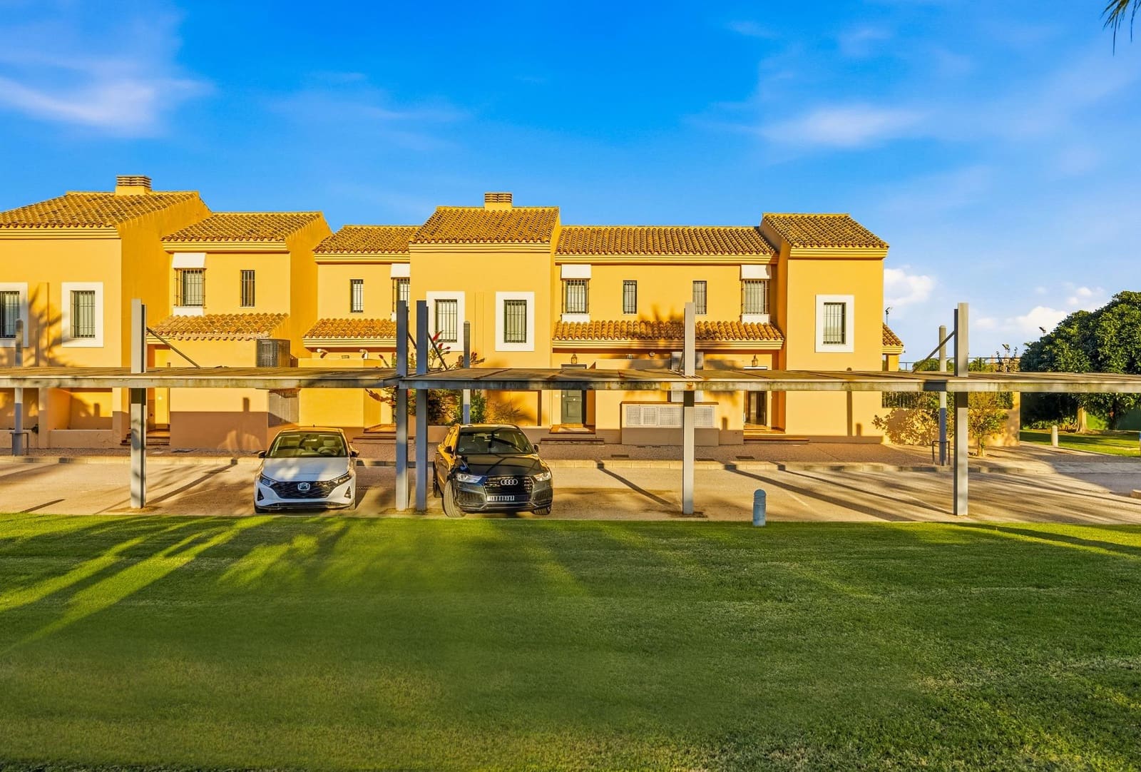 3 camera da letto Villetta a Schiera in vendita in Novo Sancti Petri con piscina - 669.900 € (Rif: 9419615)