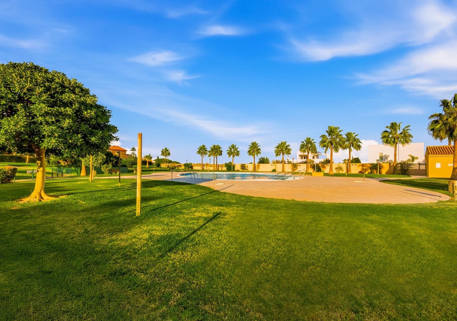 3 camera da letto Villetta a Schiera in vendita in Novo Sancti Petri con piscina - 669.900 € (Rif: 9419615)