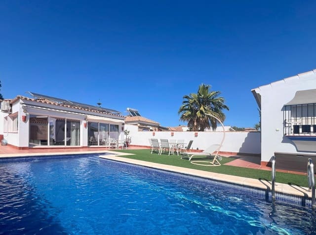 4 sovrum Villa till salu i Chiclana de la Frontera med pool garage - 434 990 € (Ref: 9509231)