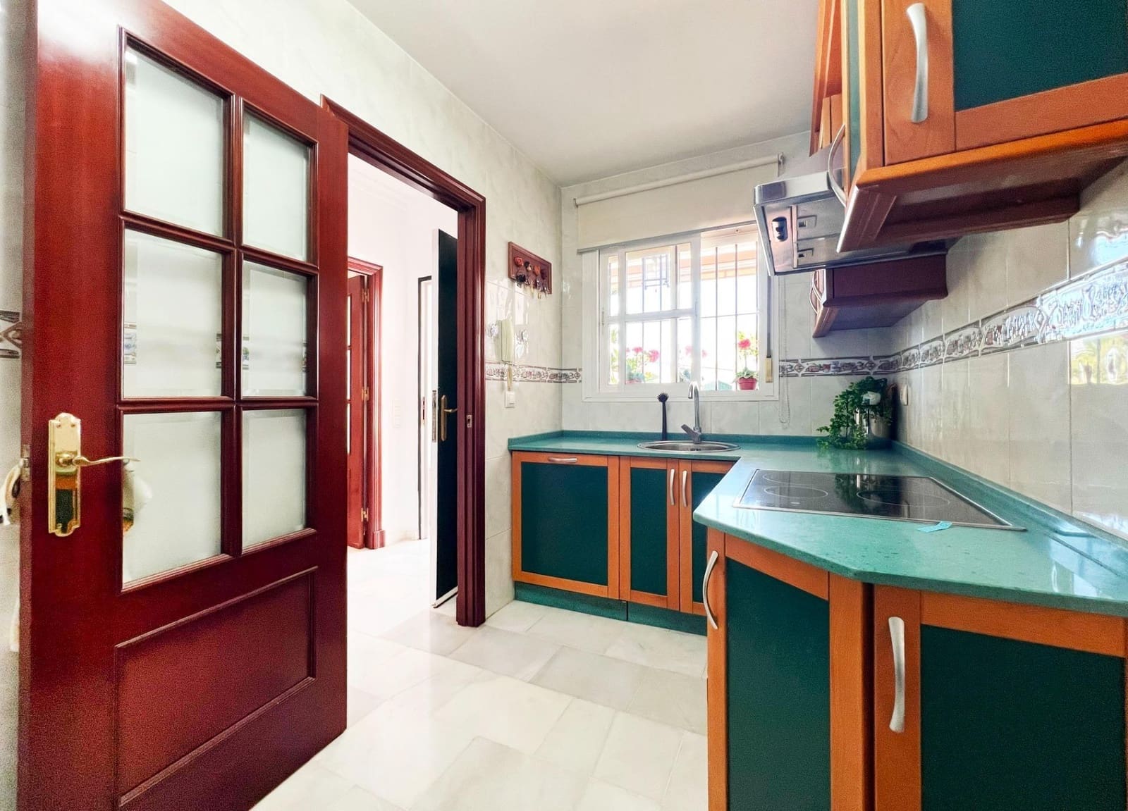 4 bedroom Villa for sale in Chiclana de la Frontera with pool garage - € 424,990 (Ref: 9509231)