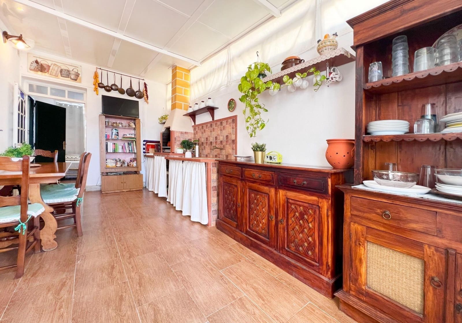 4 bedroom Villa for sale in Chiclana de la Frontera with pool garage - € 424,990 (Ref: 9509231)