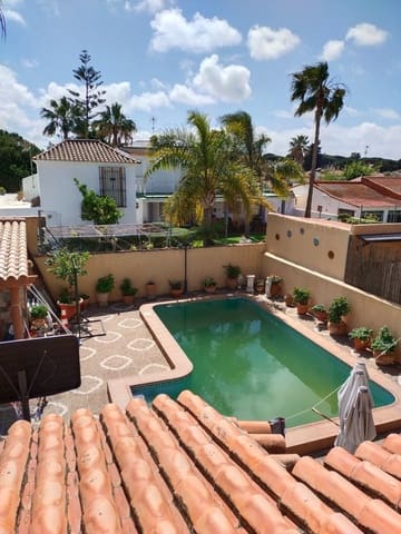 4 sypialnia Willa na sprzedaż w Chiclana de la Frontera z basenem - 400 000 € (Ref: 9527881)