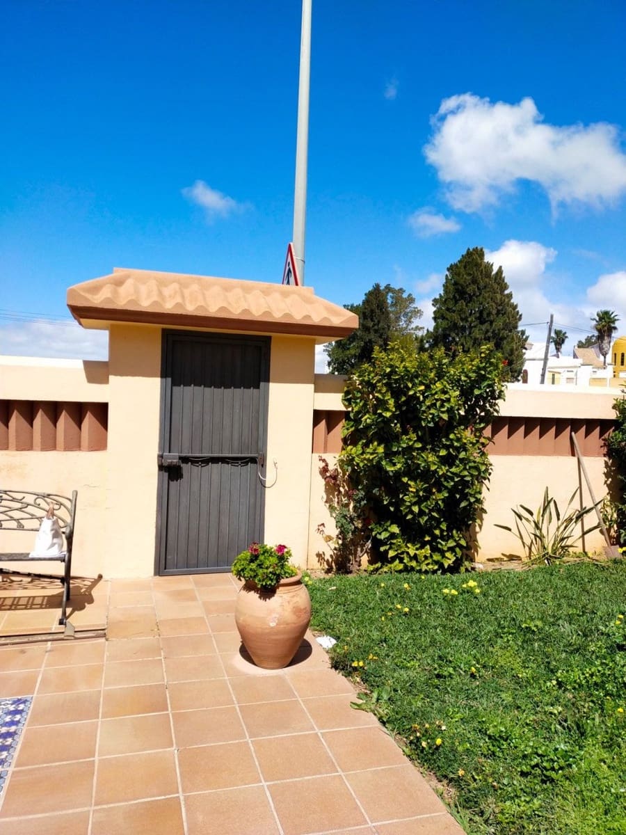 4 sypialnia Willa na sprzedaż w Chiclana de la Frontera z basenem - 400 000 € (Ref: 9527881)