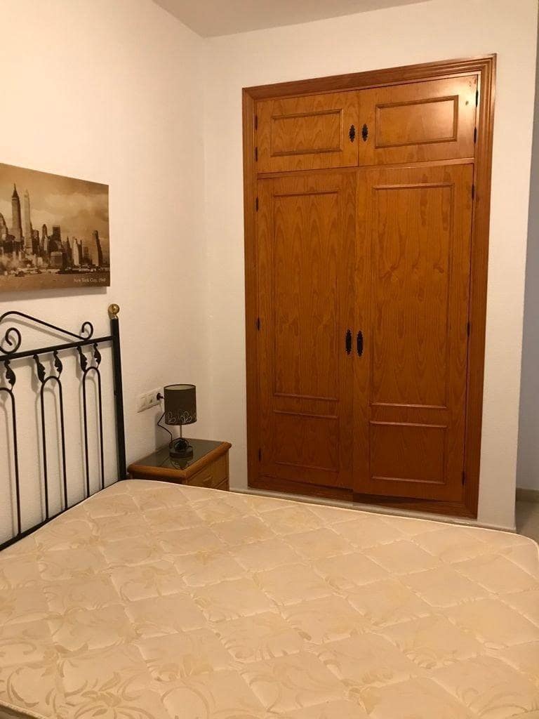 2 slaapkamer Flat te koop in Chiclana de la Frontera - € 135.000 (Ref: 9527882)