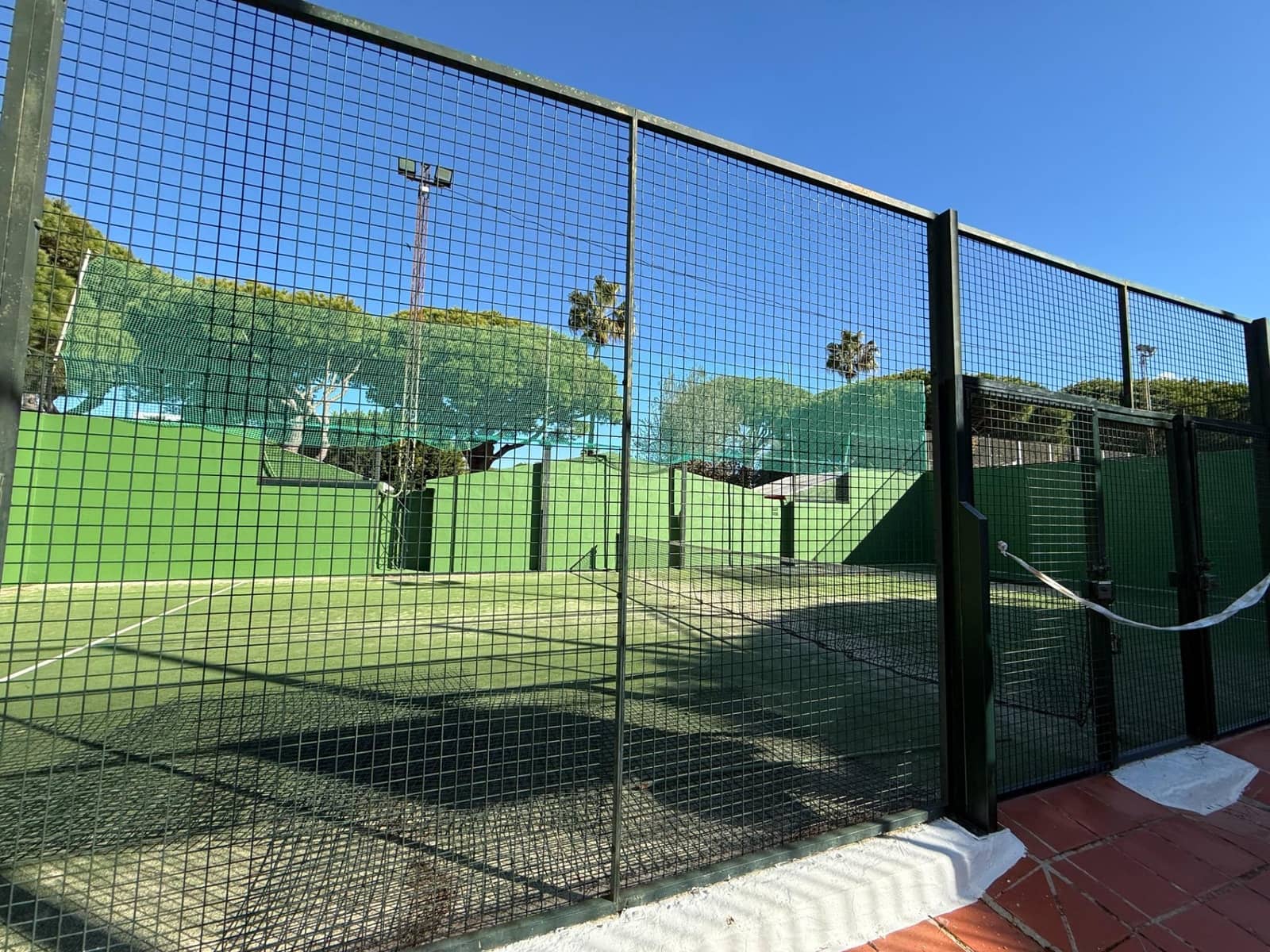 2 slaapkamer Appartement te koop in La Barrosa met zwembad - € 310.000 (Ref: 9527883)