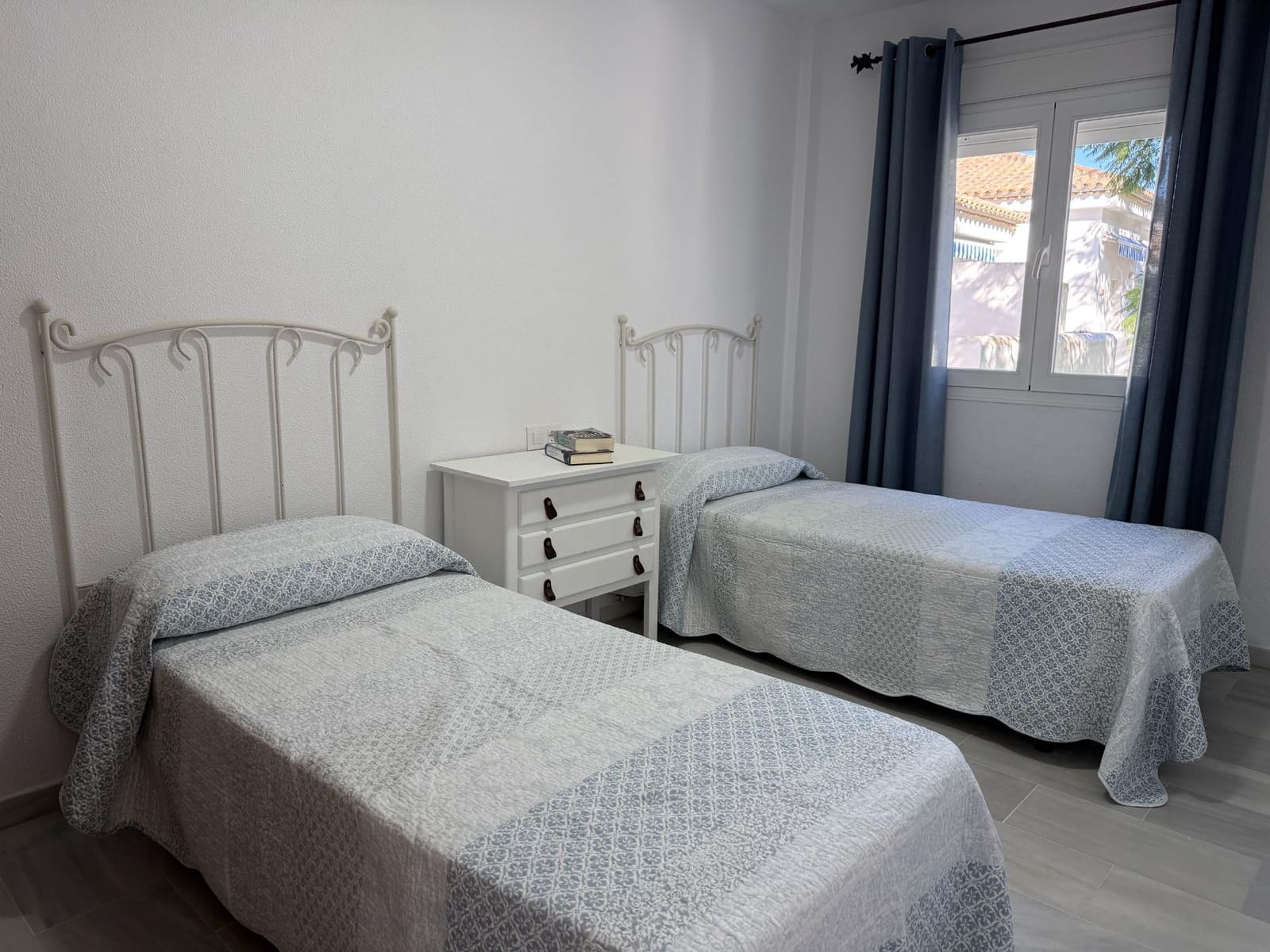 2 slaapkamer Appartement te koop in La Barrosa met zwembad - € 310.000 (Ref: 9527883)