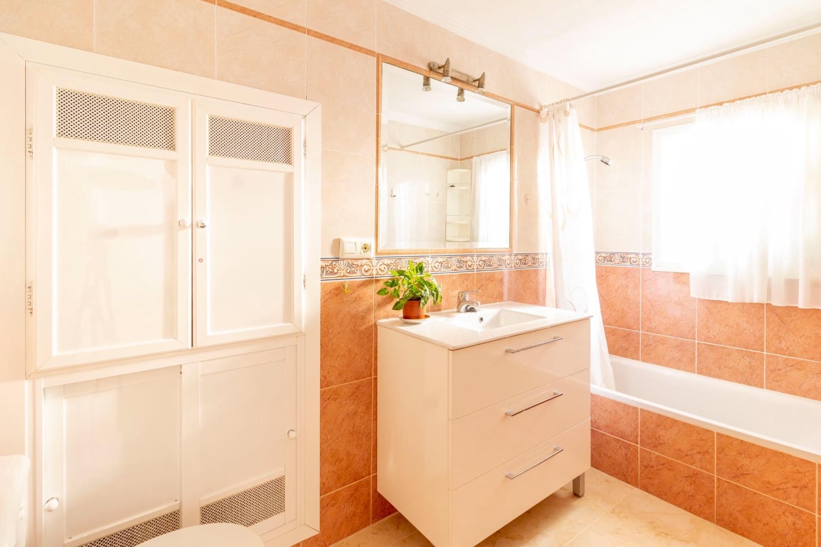 2 slaapkamer Flat te koop in Chiclana de la Frontera - € 145.000 (Ref: 9527889)