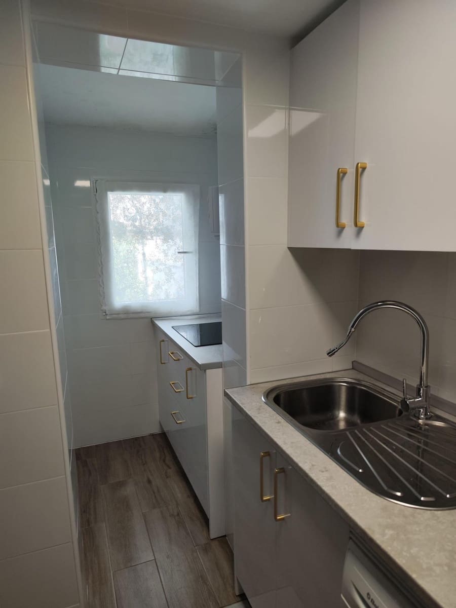 2 makuuhuone Rivitalo myytävänä paikassa Chiclana de la Frontera mukana uima-altaan - 209 900 € (Ref: 9535836)