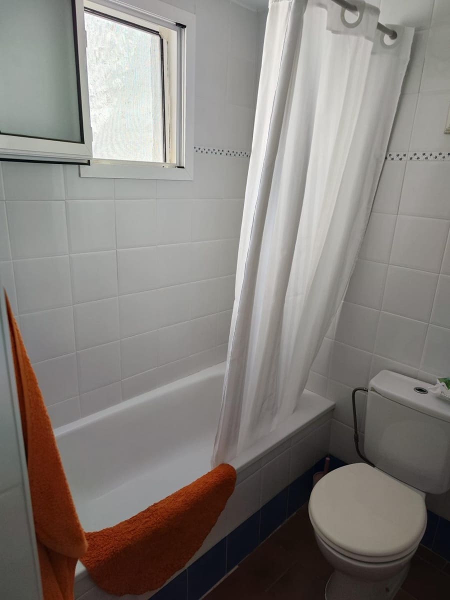 2 makuuhuone Rivitalo myytävänä paikassa Chiclana de la Frontera mukana uima-altaan - 209 900 € (Ref: 9535836)