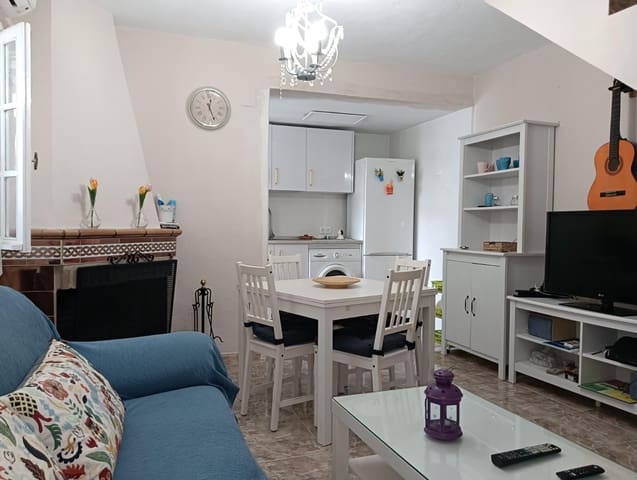 2 makuuhuone Rivitalo myytävänä paikassa Chiclana de la Frontera mukana uima-altaan - 209 900 € (Ref: 9535836)