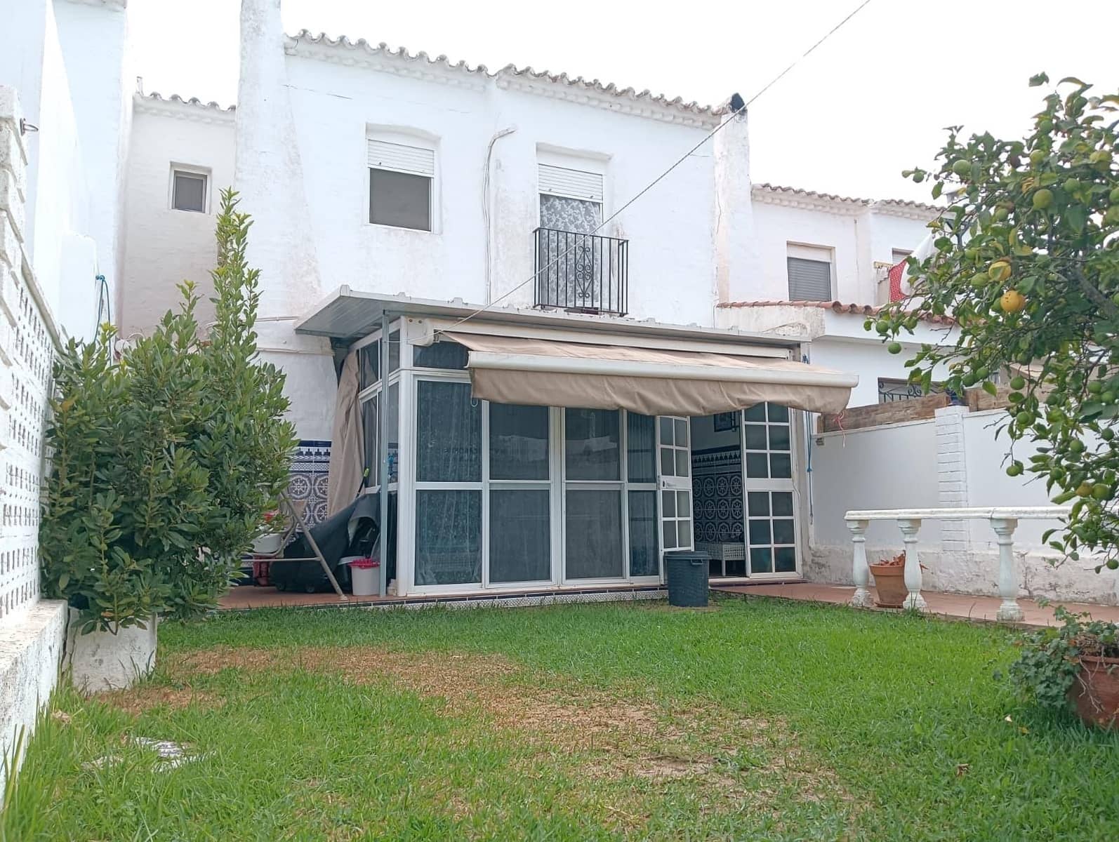 2 makuuhuone Rivitalo myytävänä paikassa Chiclana de la Frontera mukana uima-altaan - 209 900 € (Ref: 9535836)