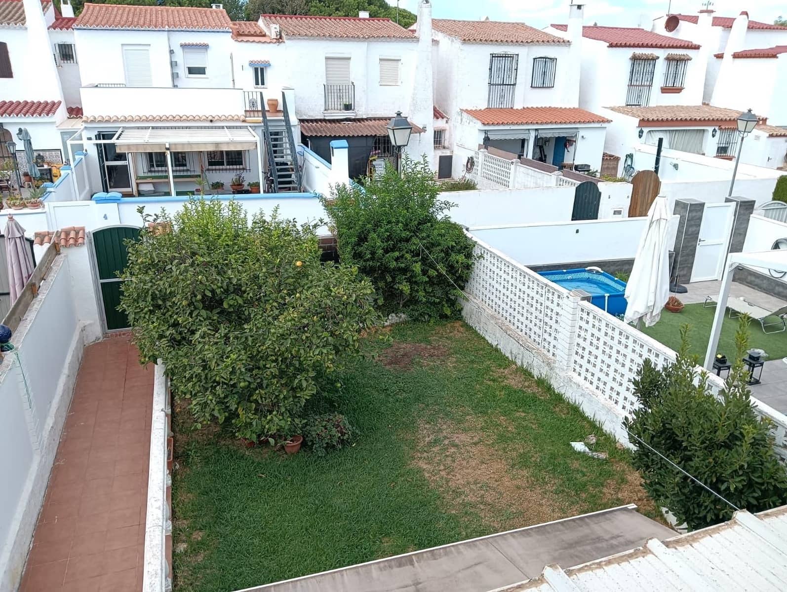 2 makuuhuone Rivitalo myytävänä paikassa Chiclana de la Frontera mukana uima-altaan - 209 900 € (Ref: 9535836)