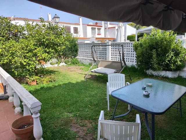 2 makuuhuone Rivitalo myytävänä paikassa Chiclana de la Frontera mukana uima-altaan - 209 900 € (Ref: 9535836)