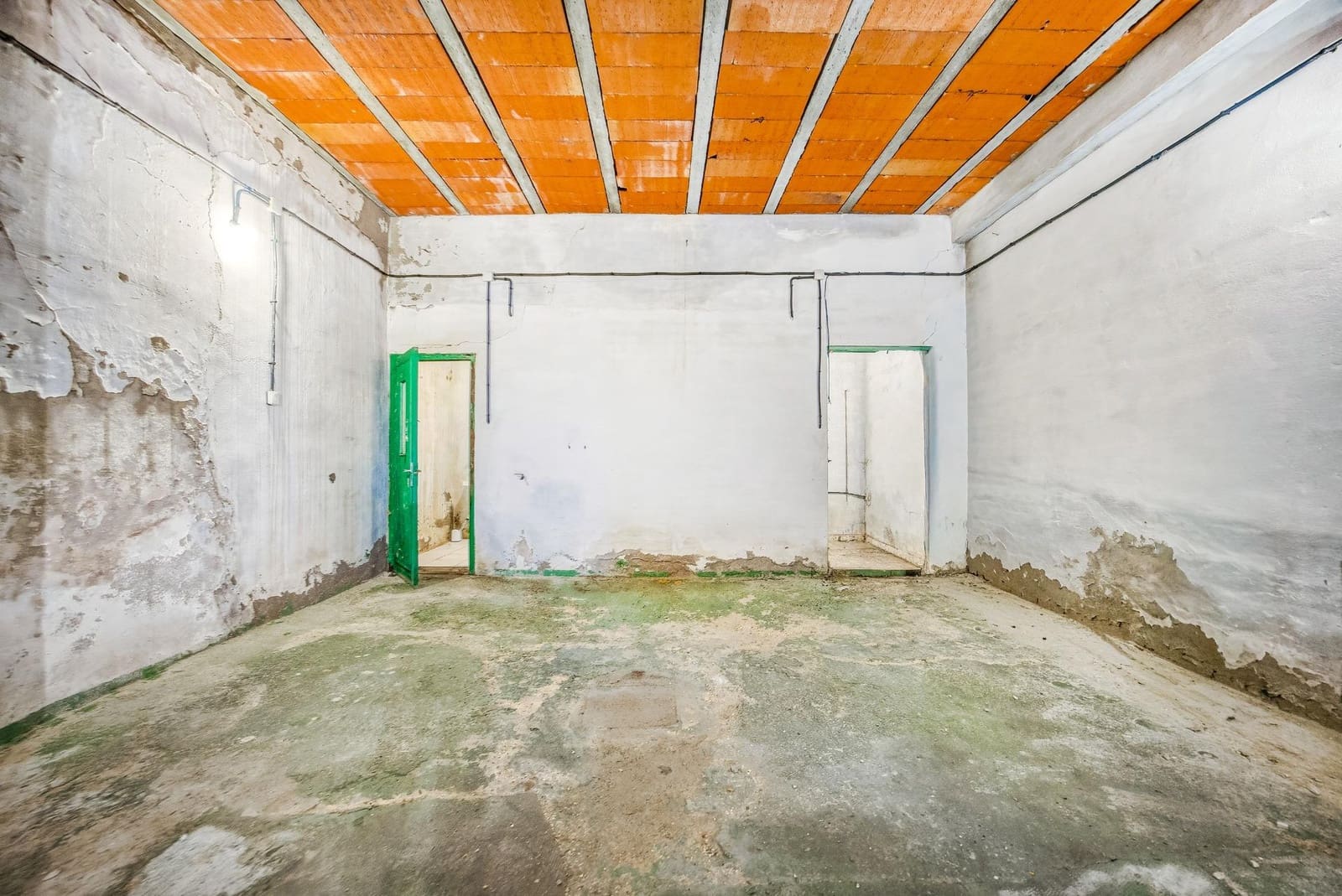 Kommersiell til salgs i Chiclana de la Frontera med garasje - € 310 000 (Ref: 9537343)