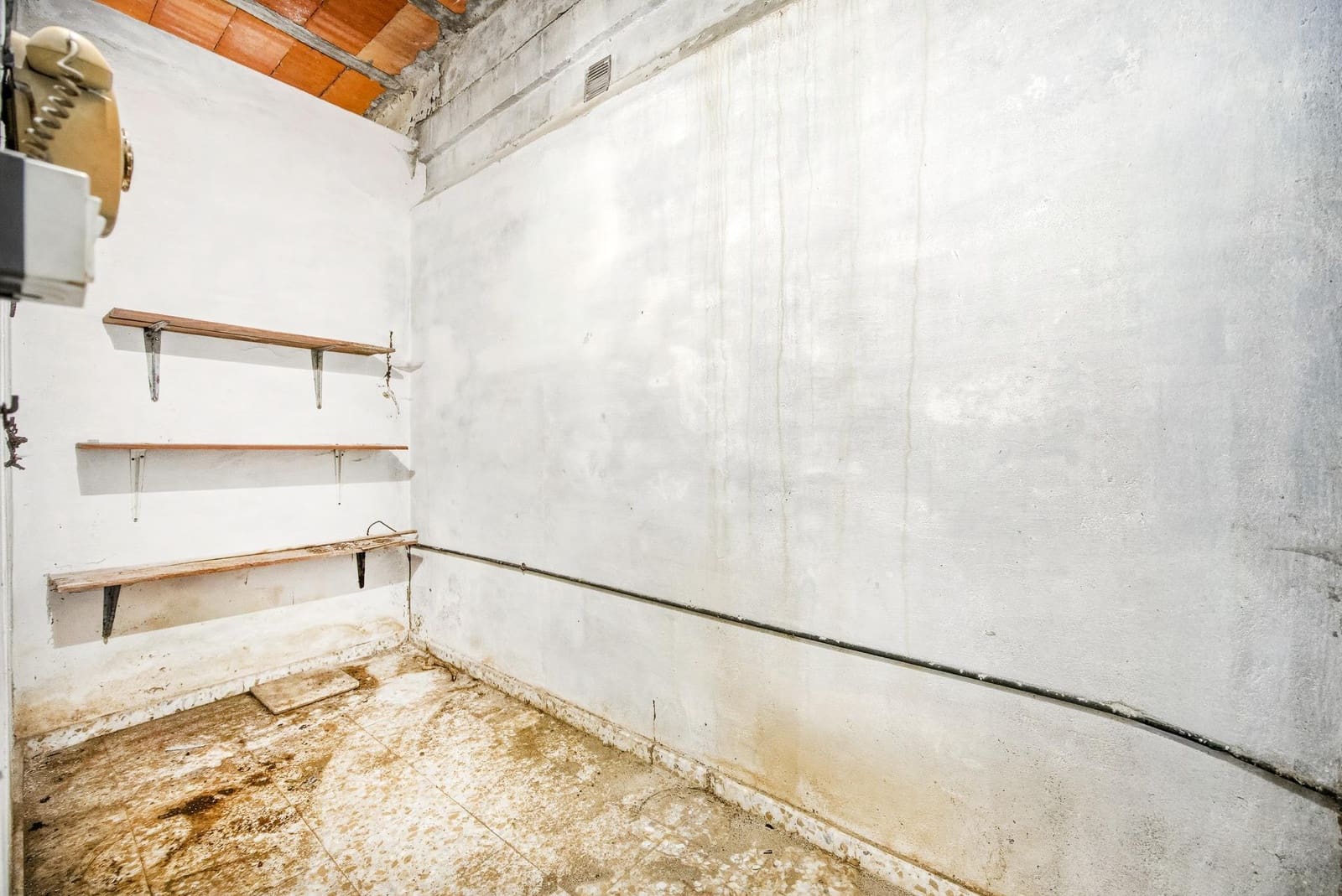 Kommersiell til salgs i Chiclana de la Frontera med garasje - € 310 000 (Ref: 9537343)