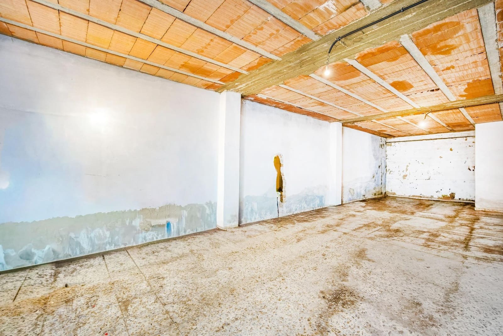 Kommersiell til salgs i Chiclana de la Frontera med garasje - € 310 000 (Ref: 9537343)