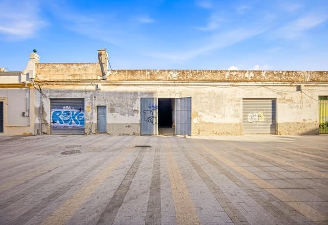 Kommersiell til salgs i Chiclana de la Frontera med garasje - € 310 000 (Ref: 9537343)