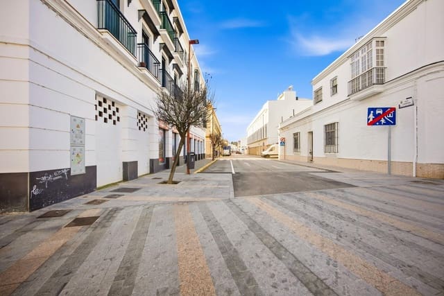 Comercial para venda em Chiclana de la Frontera com garagem - 310 000 € (Ref: 9537343)