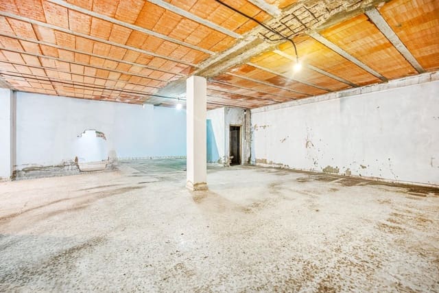 Comercial para venda em Chiclana de la Frontera com garagem - 310 000 € (Ref: 9537343)