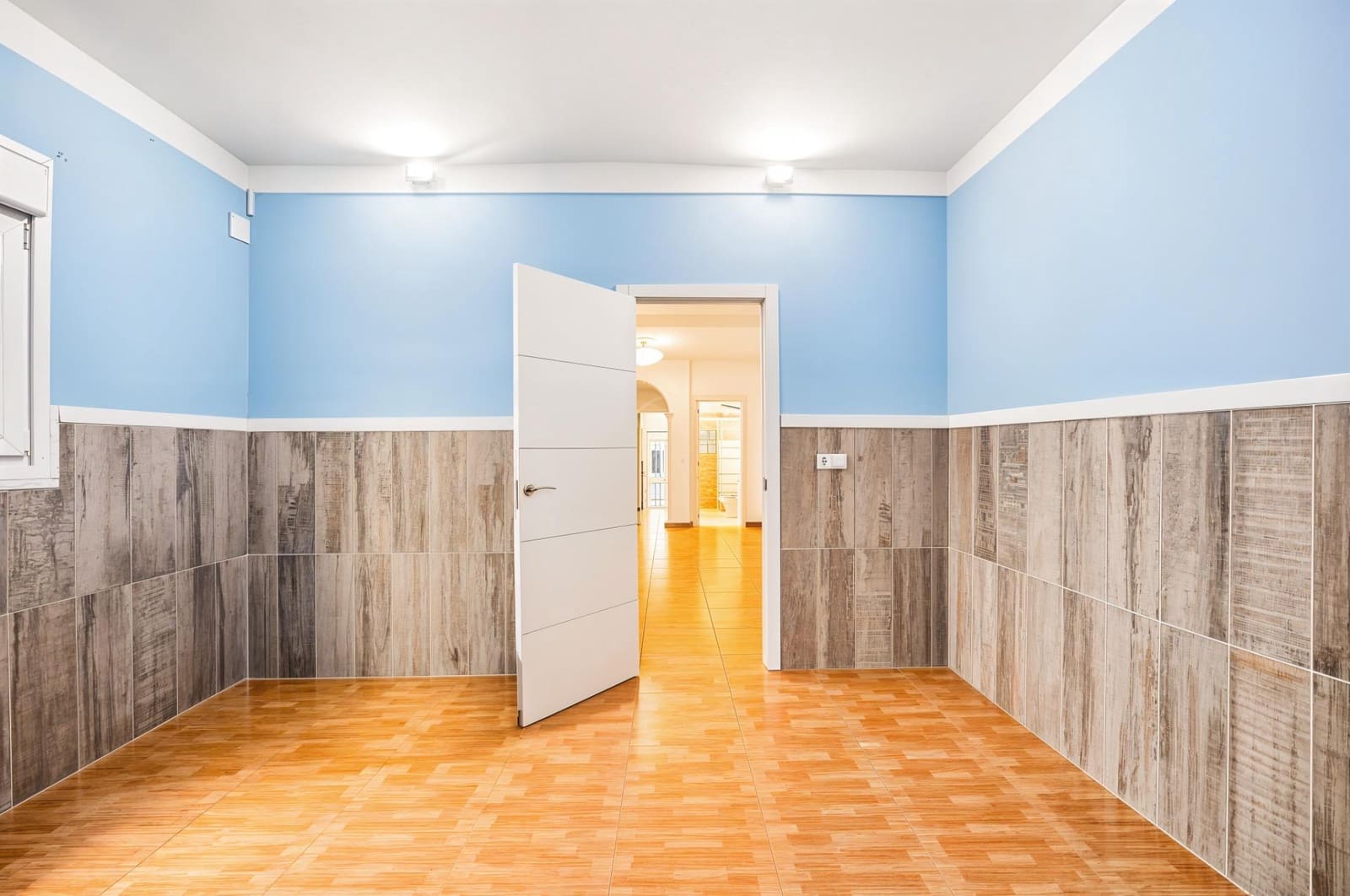 4 sypialnia Willa na sprzedaż w Chiclana de la Frontera - 179 990 € (Ref: 9619521)