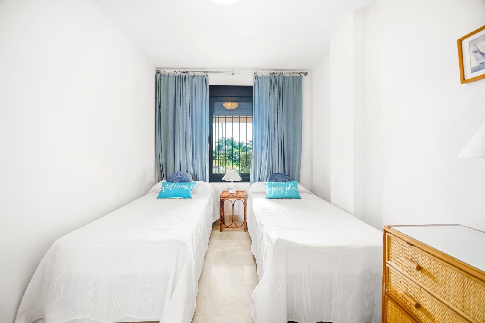 3 makuuhuone Rivitalo myytävänä paikassa Novo Sancti Petri mukana uima-altaan - 659 900 € (Ref: 9625928)