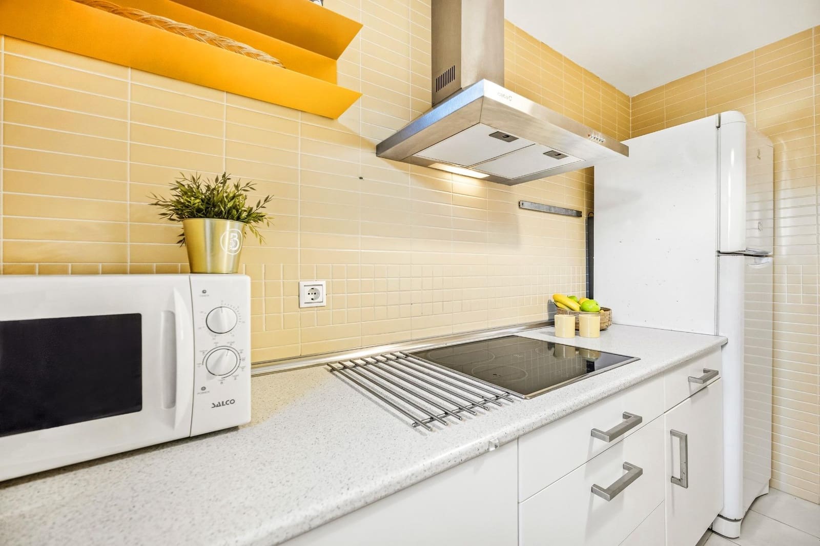 3 makuuhuone Rivitalo myytävänä paikassa Novo Sancti Petri mukana uima-altaan - 659 900 € (Ref: 9625928)