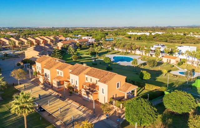 3 soverom Rekkehus til salgs i Novo Sancti Petri, Chiclana de la Frontera med svømmebasseng - € 659 900 (Ref: 9625928)