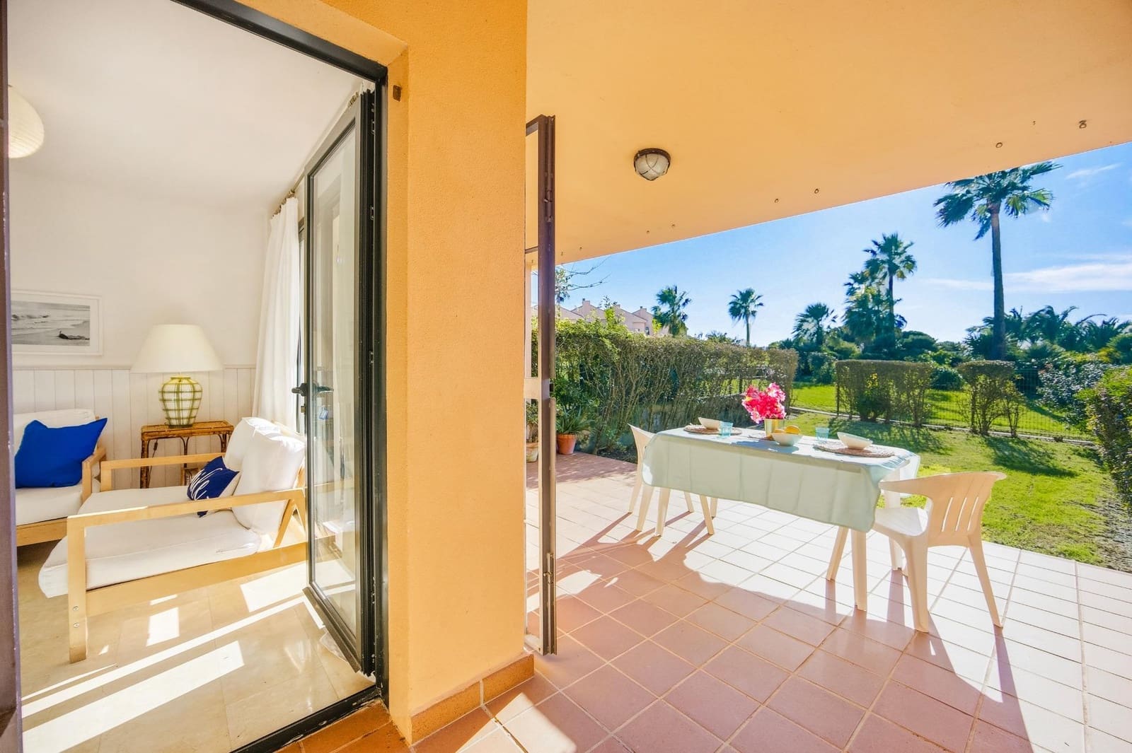 3 chambre Villa/Maison Mitoyenne à vendre à Novo Sancti Petri avec piscine - 659 900 € (Ref: 9625928)