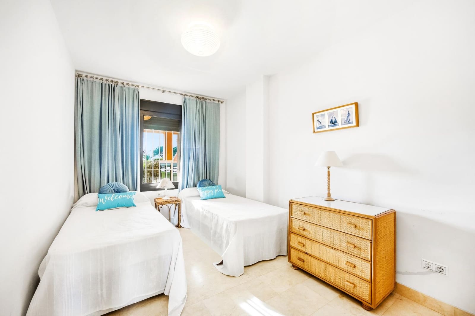 3 chambre Villa/Maison Mitoyenne à vendre à Novo Sancti Petri avec piscine - 659 900 € (Ref: 9625928)