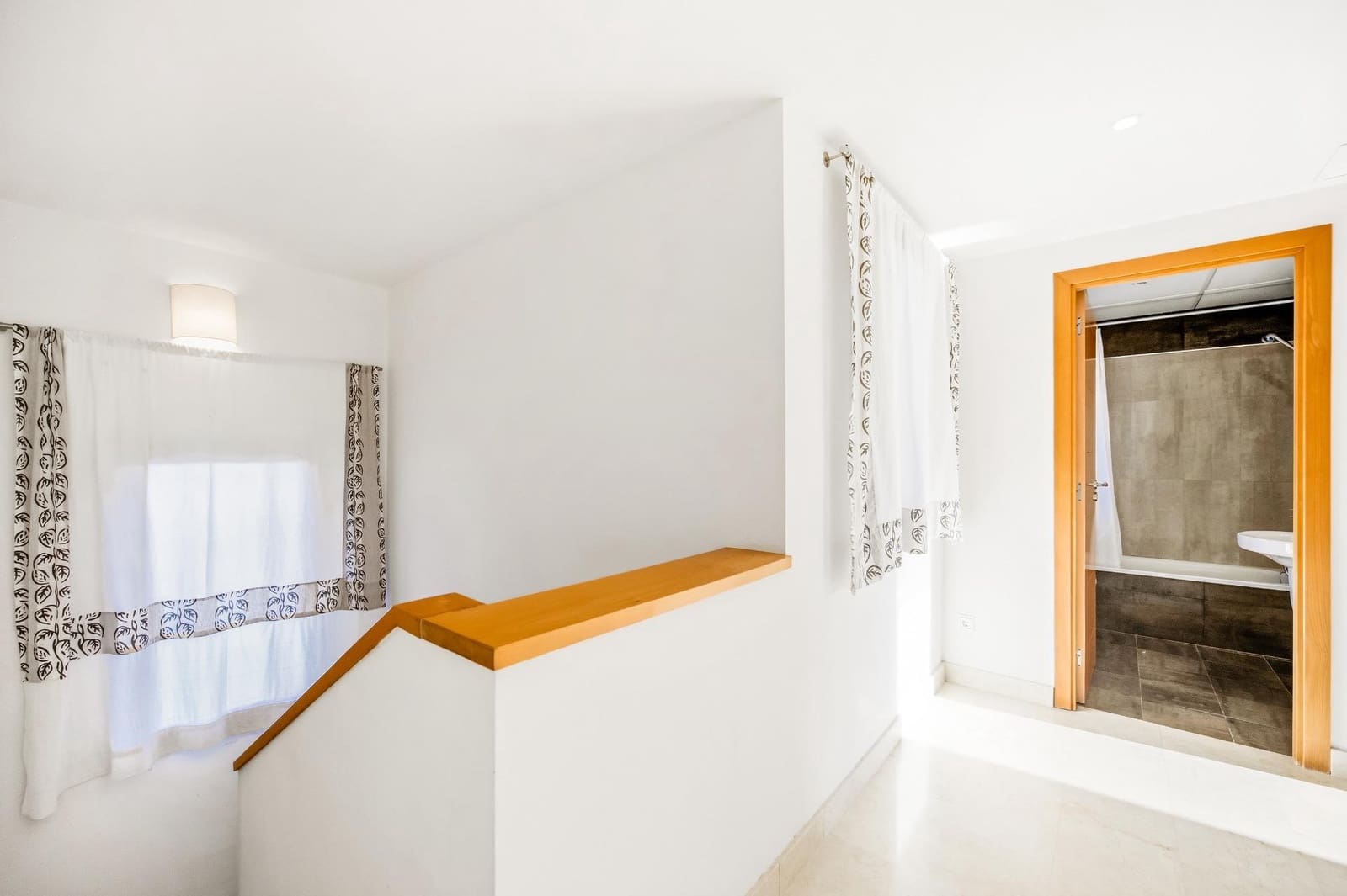 3 chambre Villa/Maison Mitoyenne à vendre à Novo Sancti Petri avec piscine - 659 900 € (Ref: 9625928)