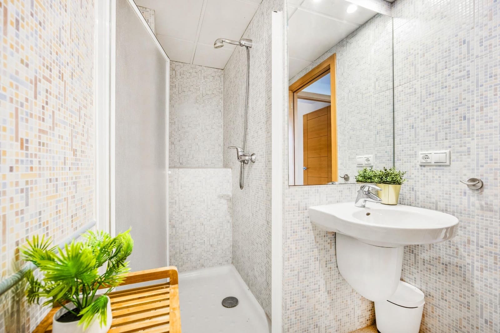 3 chambre Villa/Maison Mitoyenne à vendre à Novo Sancti Petri avec piscine - 659 900 € (Ref: 9625928)