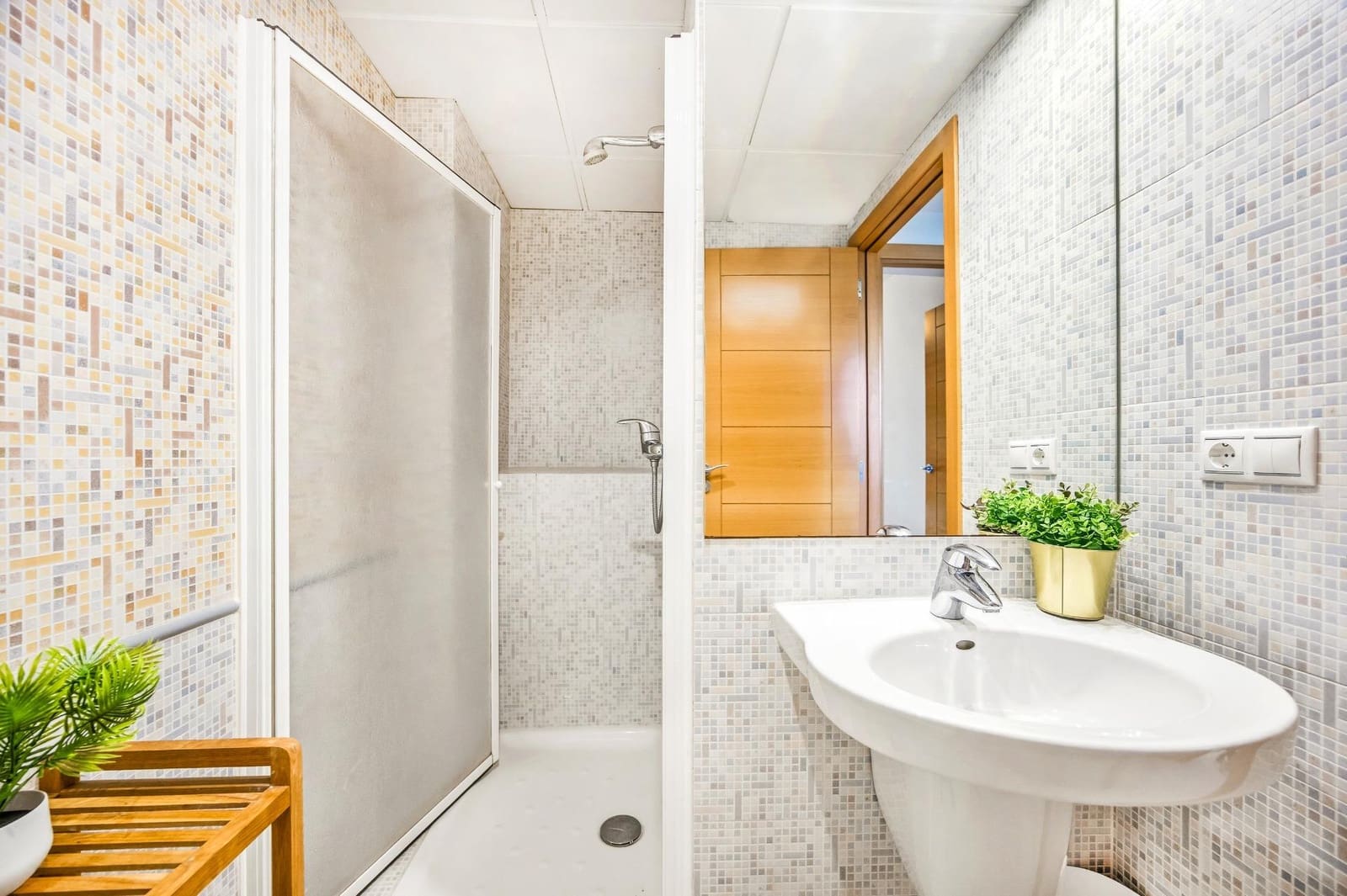 3 chambre Villa/Maison Mitoyenne à vendre à Novo Sancti Petri avec piscine - 659 900 € (Ref: 9625928)