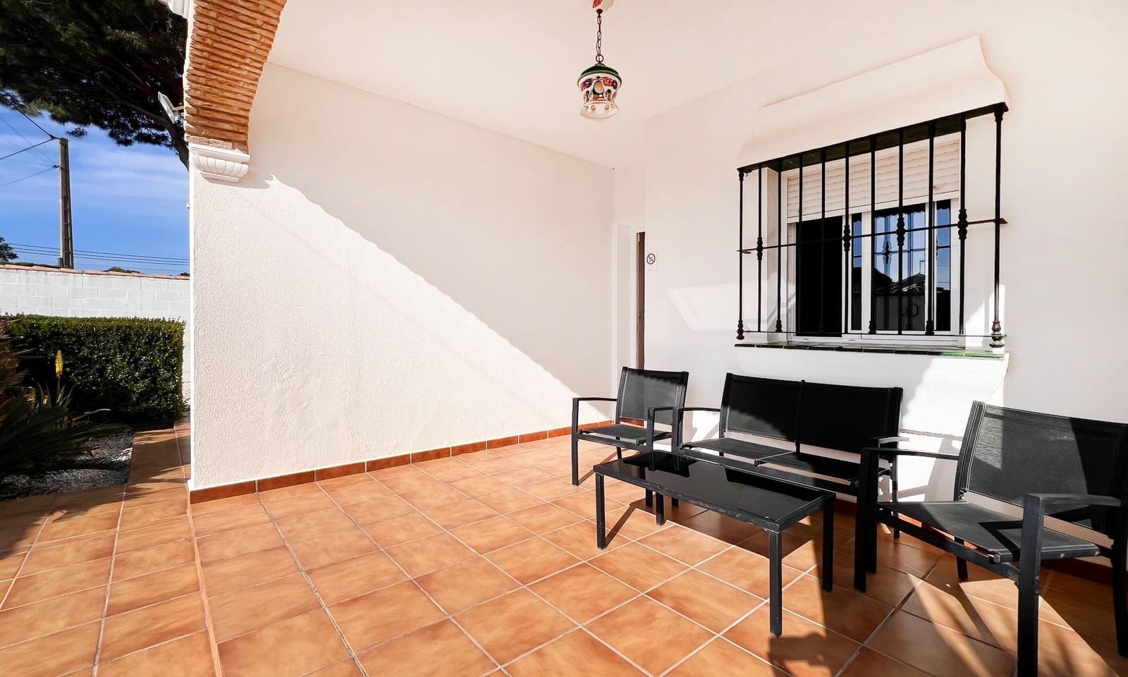 3 bedroom Villa for sale in Novo Sancti Petri with pool - € 335,000 (Ref: 9659641)