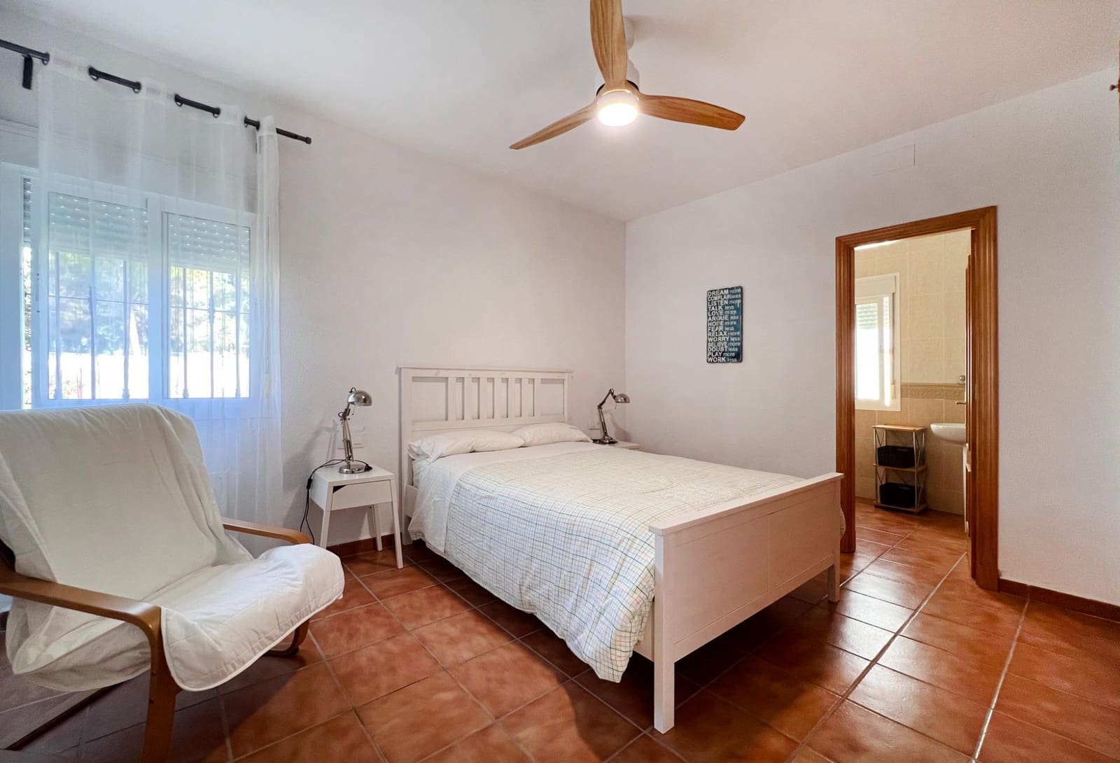 3 bedroom Villa for sale in Novo Sancti Petri with pool - € 335,000 (Ref: 9659641)