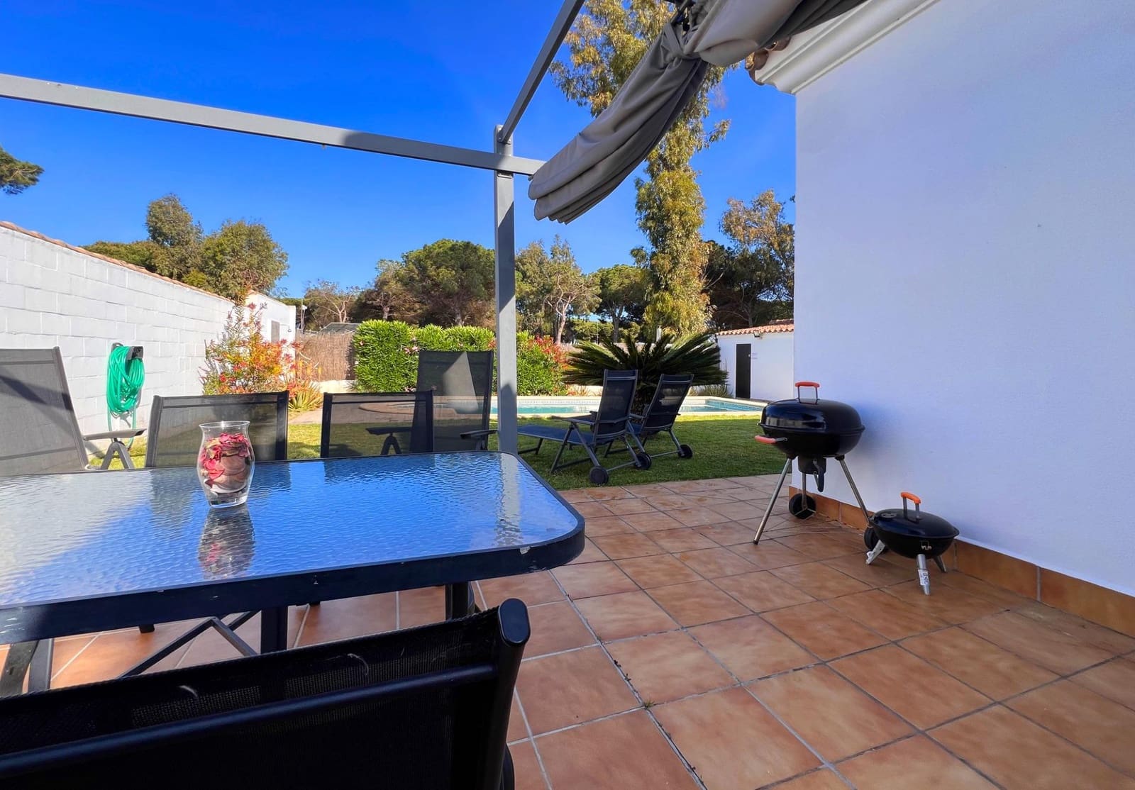 3 bedroom Villa for sale in Novo Sancti Petri with pool - € 335,000 (Ref: 9659641)