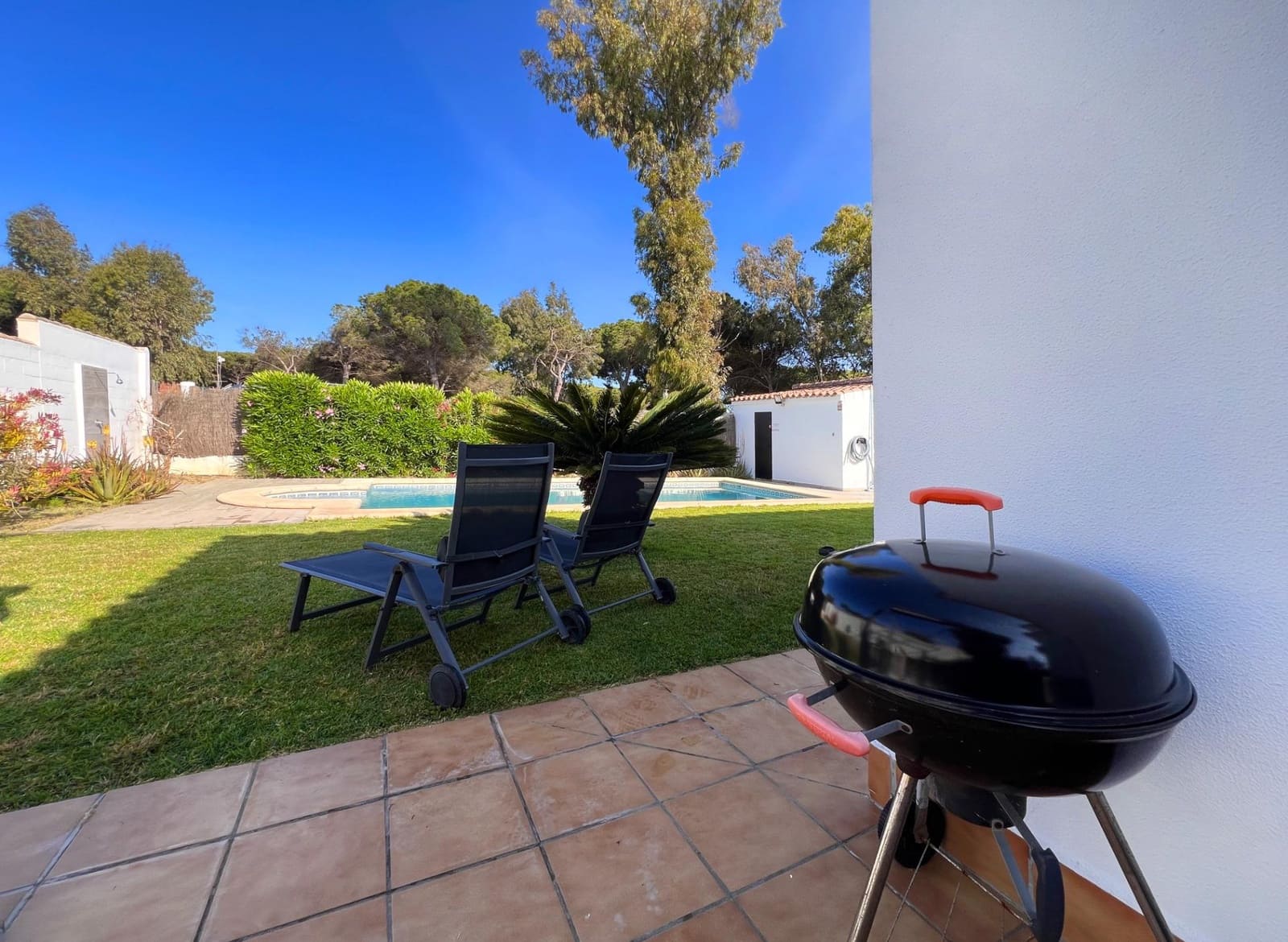 3 bedroom Villa for sale in Novo Sancti Petri with pool - € 335,000 (Ref: 9659641)