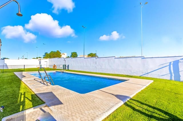 2 bedroom Flat for sale in Chiclana de la Frontera with pool garage - € 174,990 (Ref: 9698964)