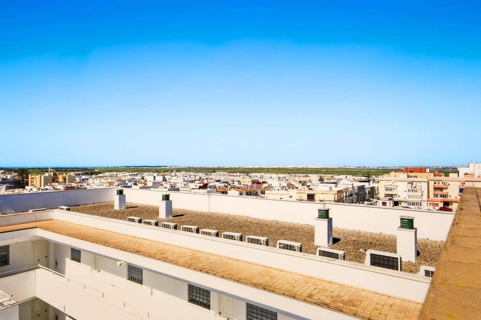 2 soveværelse Lejlighed til salg i Chiclana de la Frontera med swimmingpool garage - € 174.990 (Ref: 9698964)