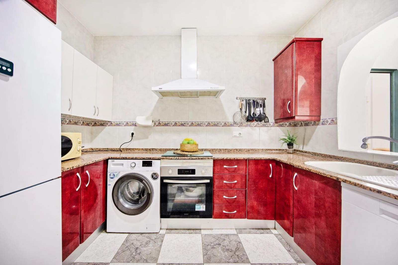 3 bedroom Villa for sale in Chiclana de la Frontera with pool - € 419,990 (Ref: 9698965)