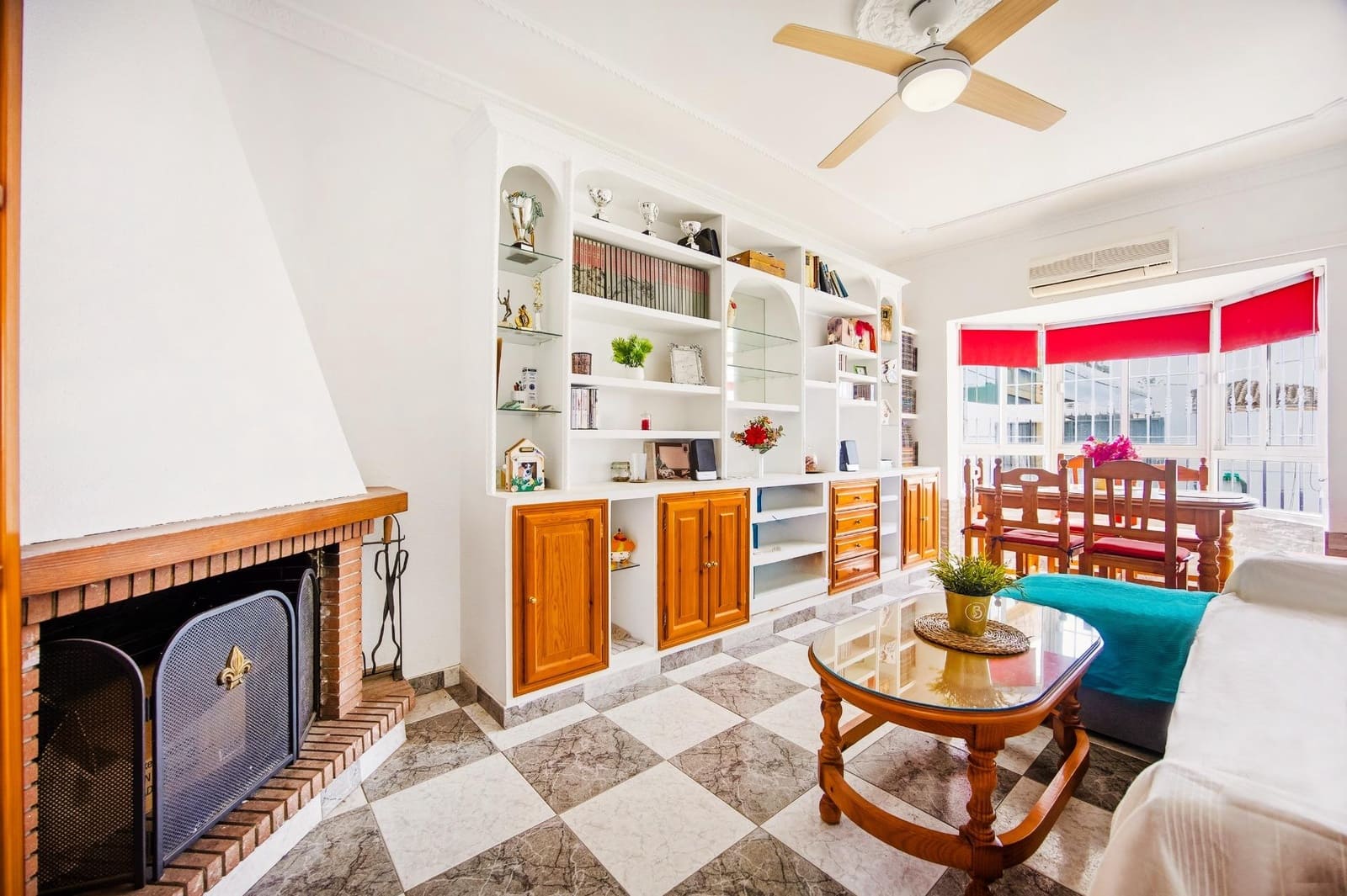 3 bedroom Villa for sale in Chiclana de la Frontera with pool - € 419,990 (Ref: 9698965)