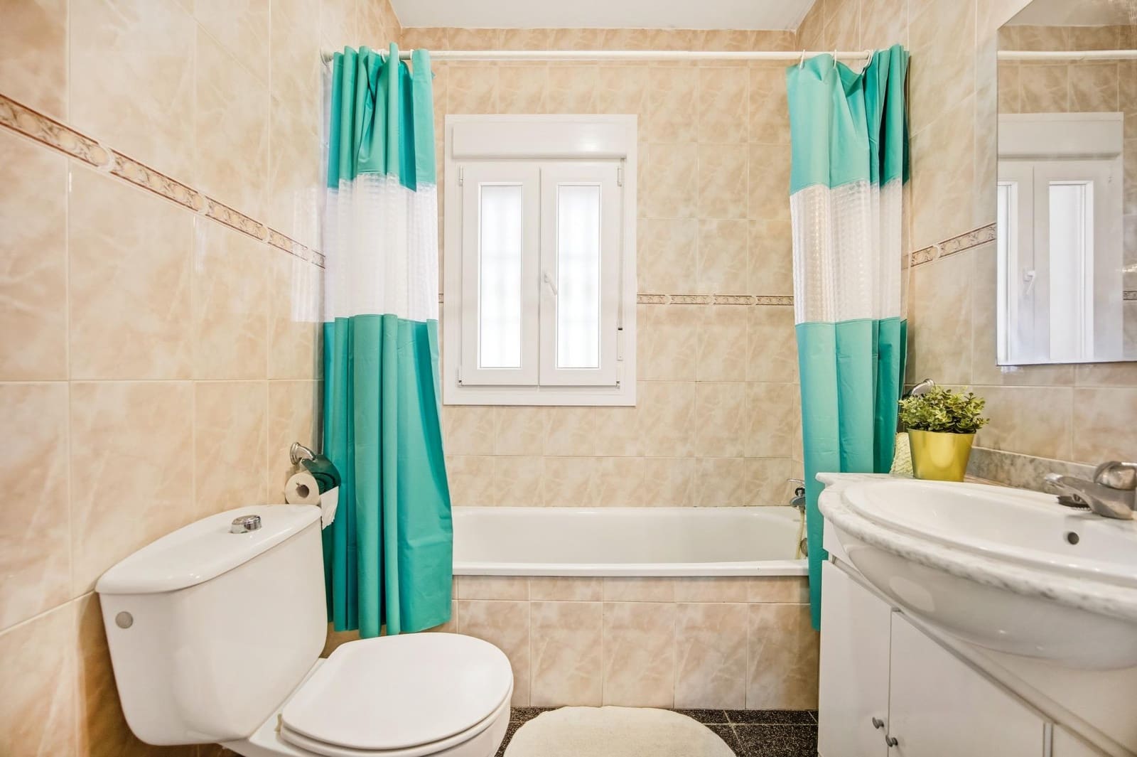 3 bedroom Villa for sale in Chiclana de la Frontera with pool - € 419,990 (Ref: 9698965)