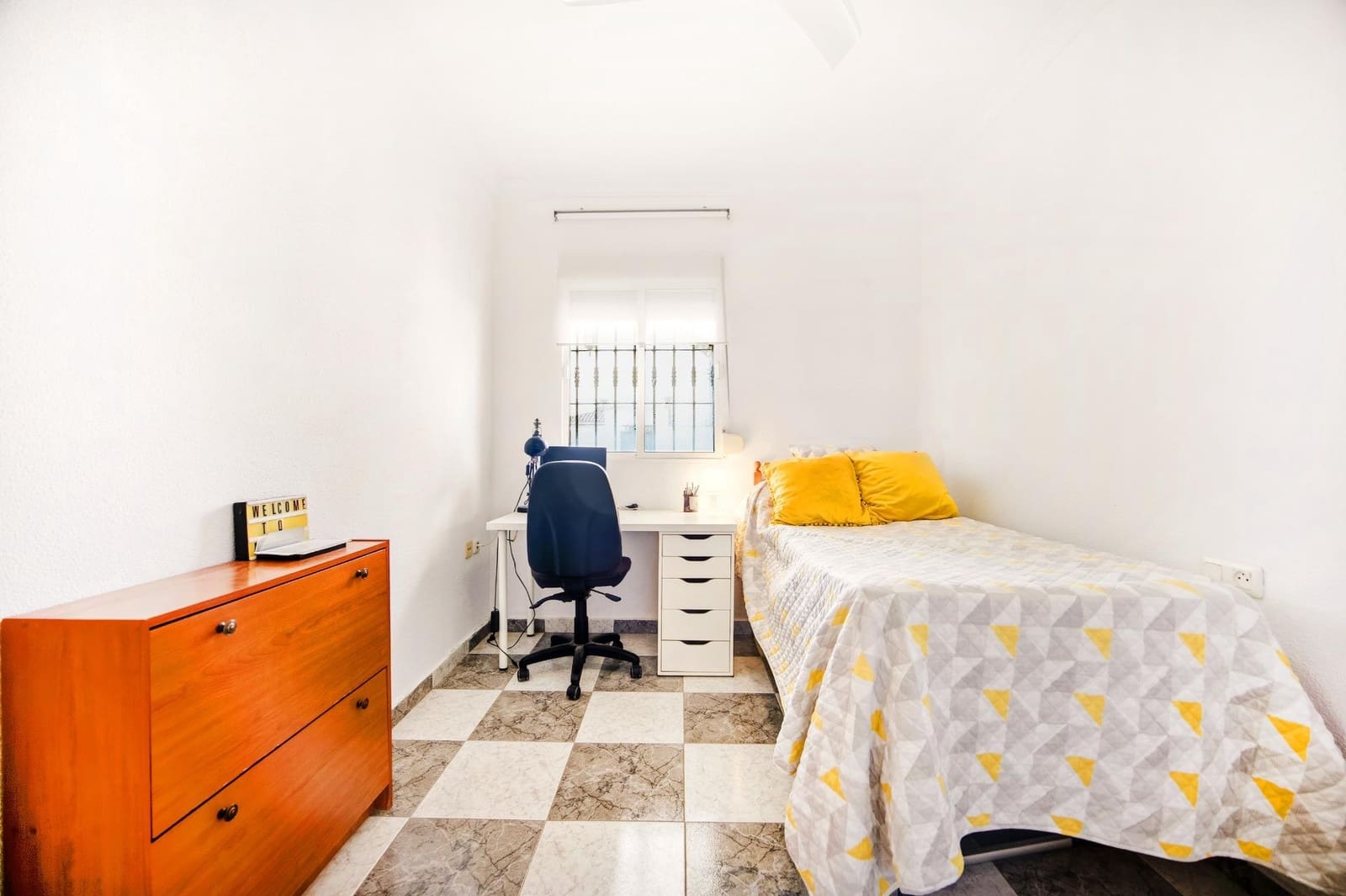 3 bedroom Villa for sale in Chiclana de la Frontera with pool - € 419,990 (Ref: 9698965)