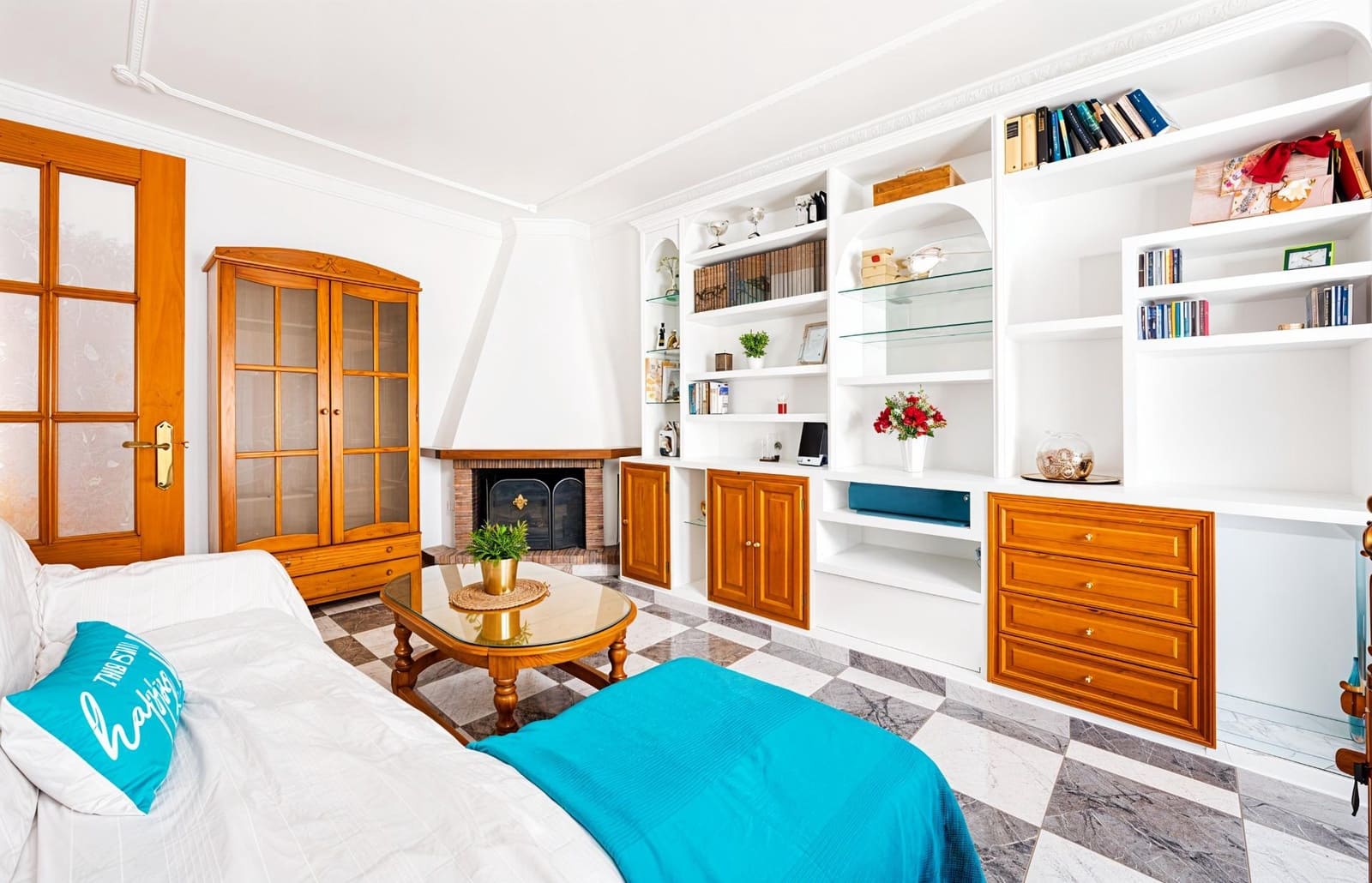 3 bedroom Villa for sale in Chiclana de la Frontera with pool - € 389,990 (Ref: 9698965)