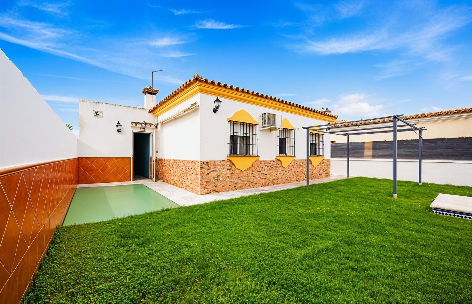 3 sovrum Villa till salu i Chiclana de la Frontera med pool - 389 990 € (Ref: 9698965)