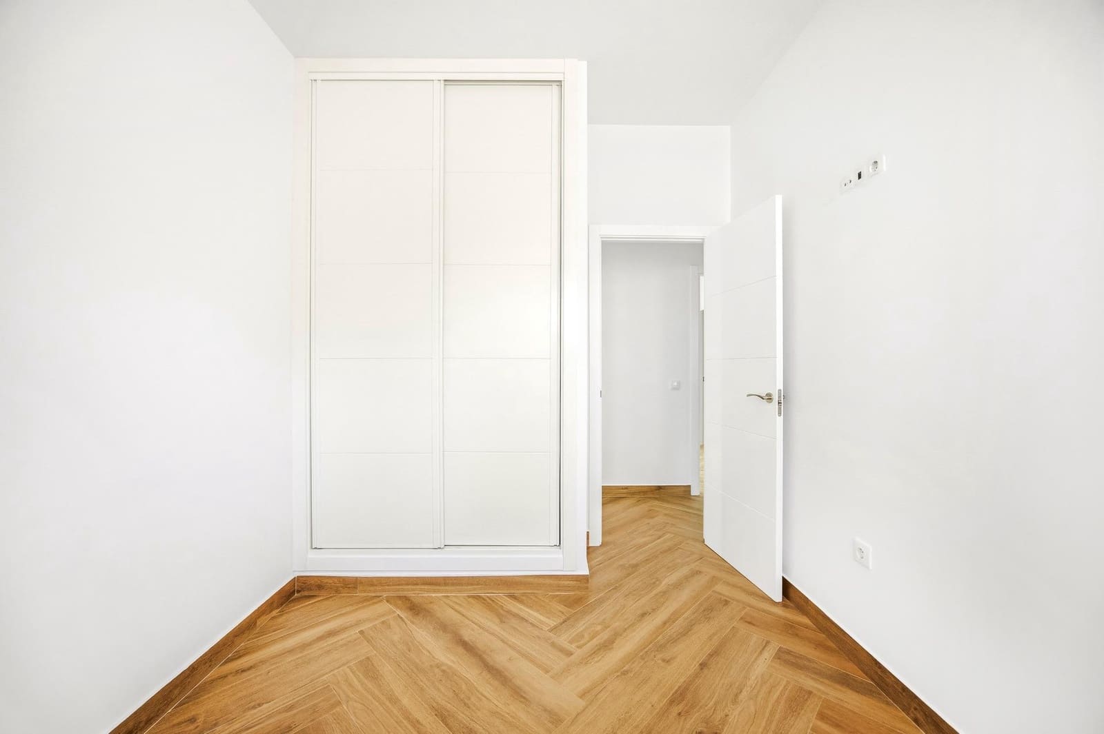 3 bedroom Townhouse for sale in Chiclana de la Frontera - € 259,990 (Ref: 9743986)