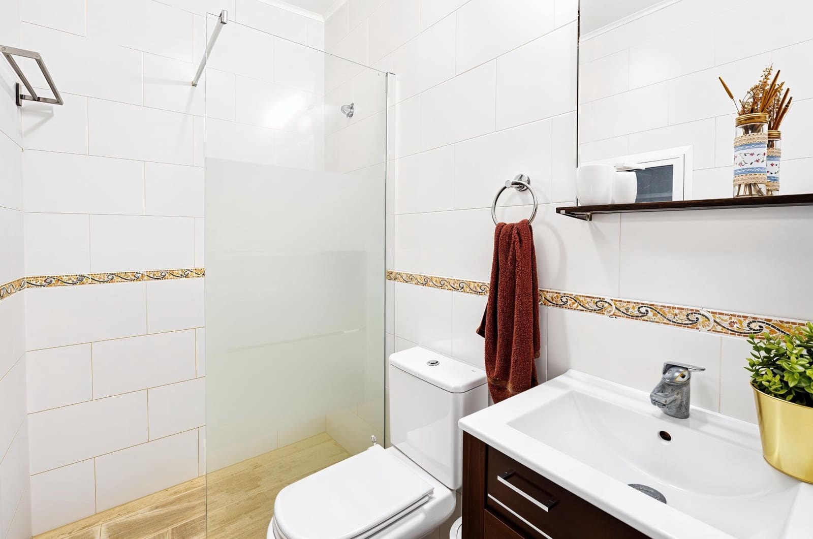 2 bedroom Villa for sale in Chiclana de la Frontera - € 199,990 (Ref: 9812328)