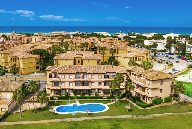 2 soveværelse Lejlighed til salg i Novo Sancti Petri, Chiclana de la Frontera med swimmingpool - € 329.990 (Ref: 9818110)