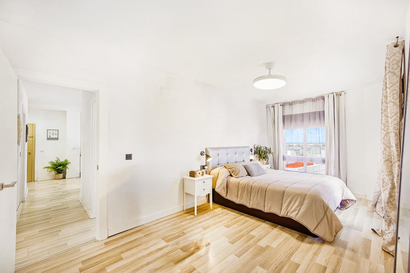 3 soveværelse Lejlighed til salg i Chiclana de la Frontera - € 189.990 (Ref: 9849656)