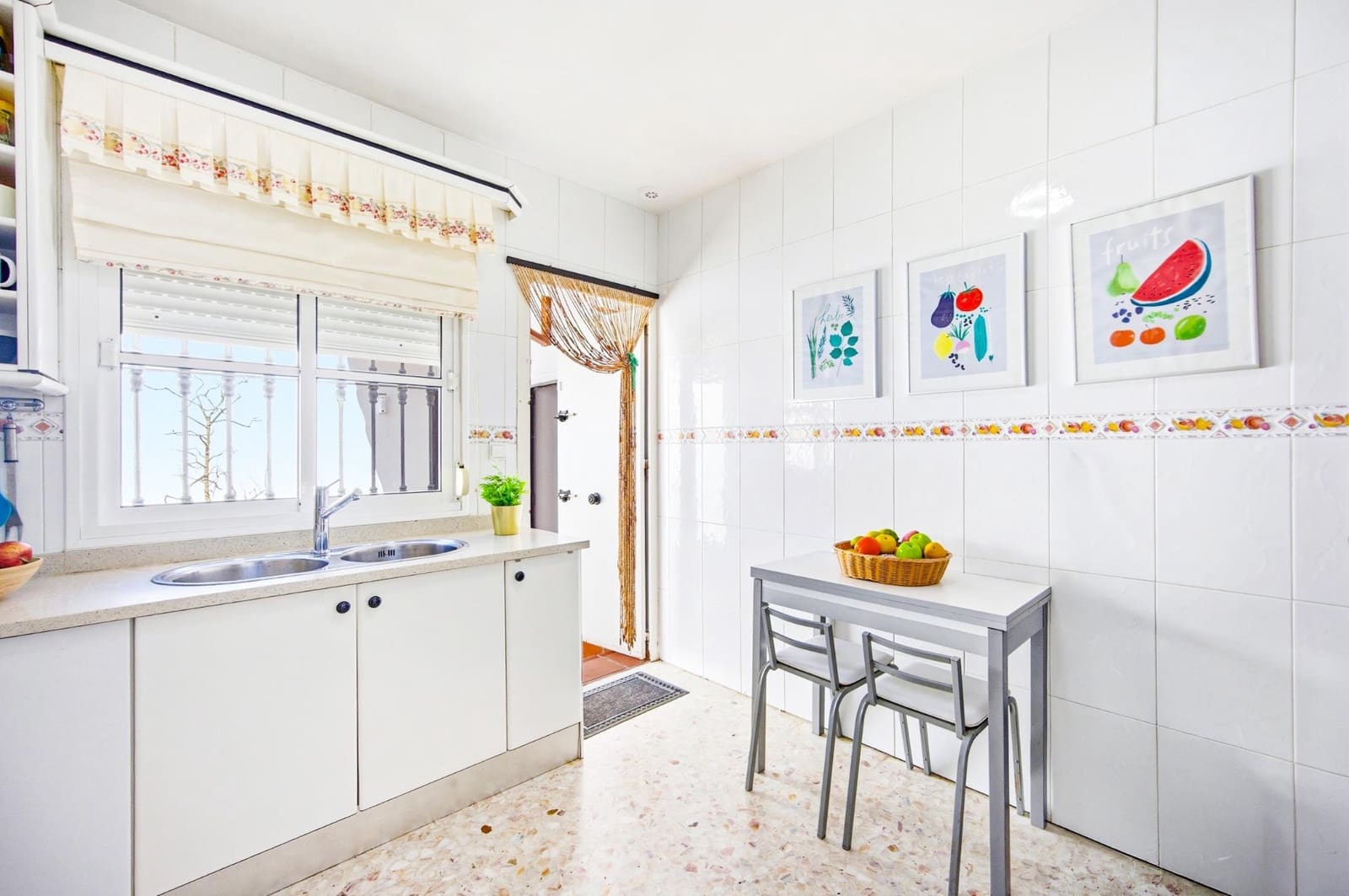 3 bedroom Villa for sale in Chiclana de la Frontera with pool garage - € 399,900 (Ref: 9851961)
