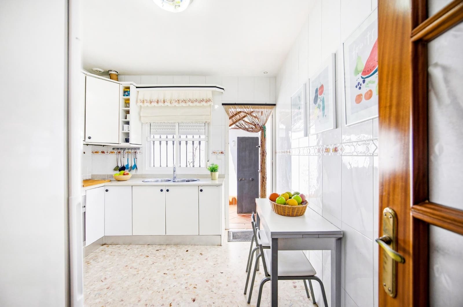 3 bedroom Villa for sale in Chiclana de la Frontera with pool garage - € 399,900 (Ref: 9851961)